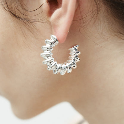 Structured hoops: silver