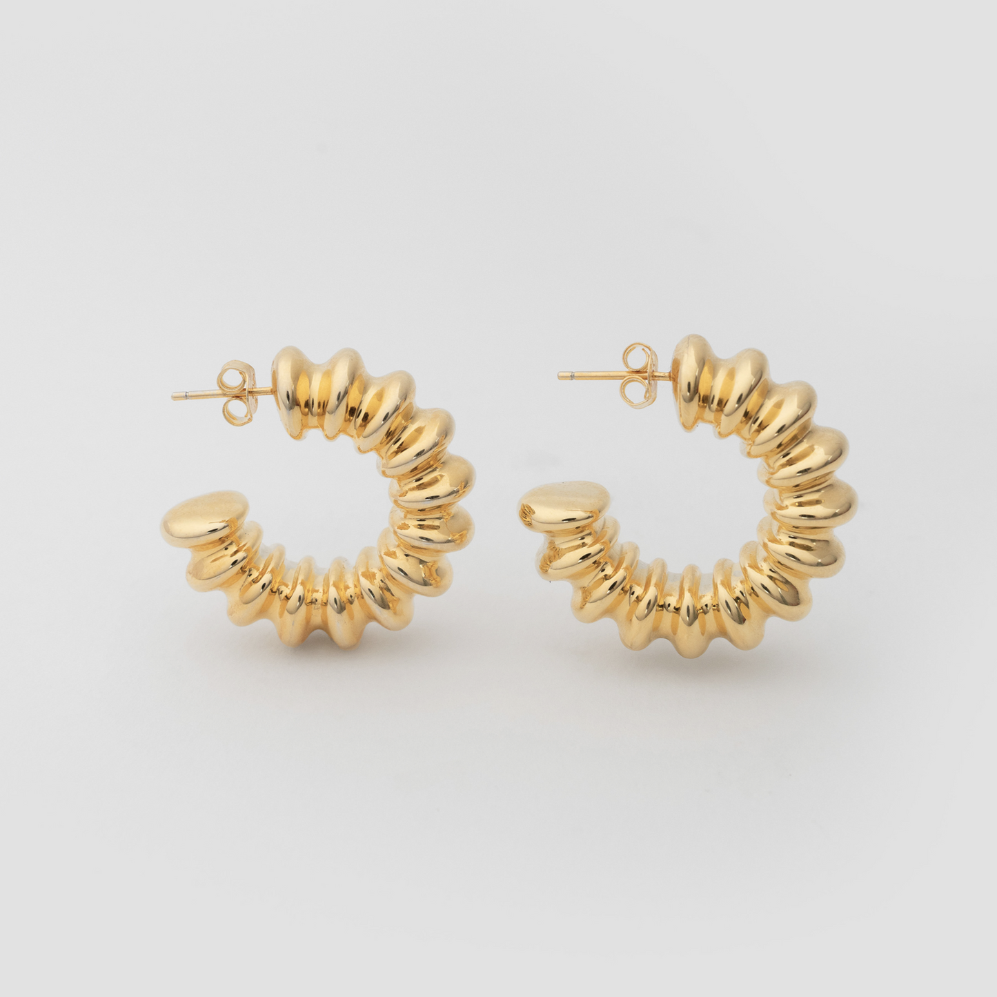 Structured hoops: gold
