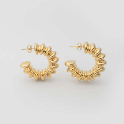 Structured hoops: gold