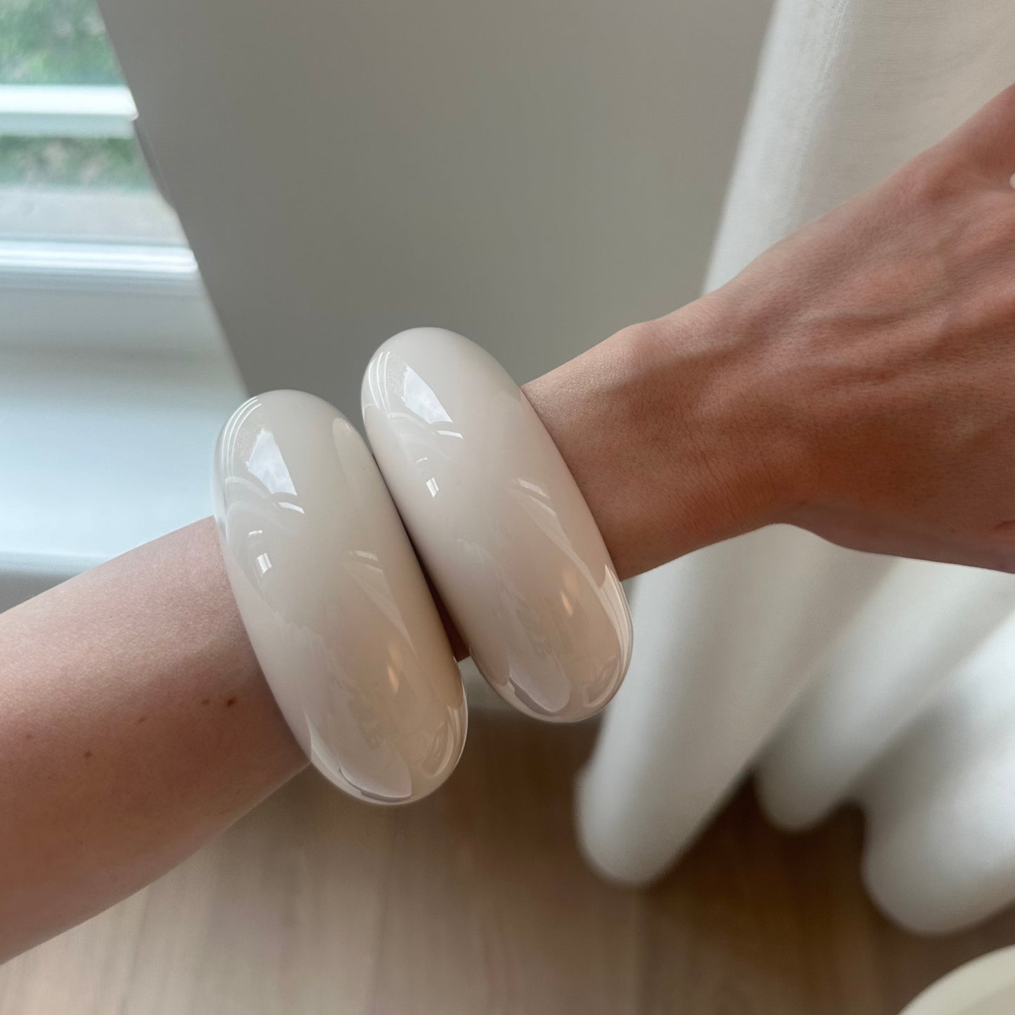 Big Bangle in white - Neeka Studios