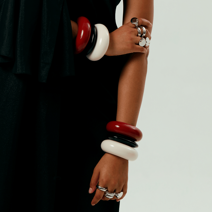 Small Bangle in black - Neeka Studios