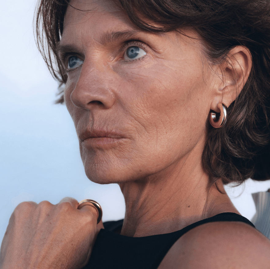 Medium chunky hoops: gold - Neeka Studios