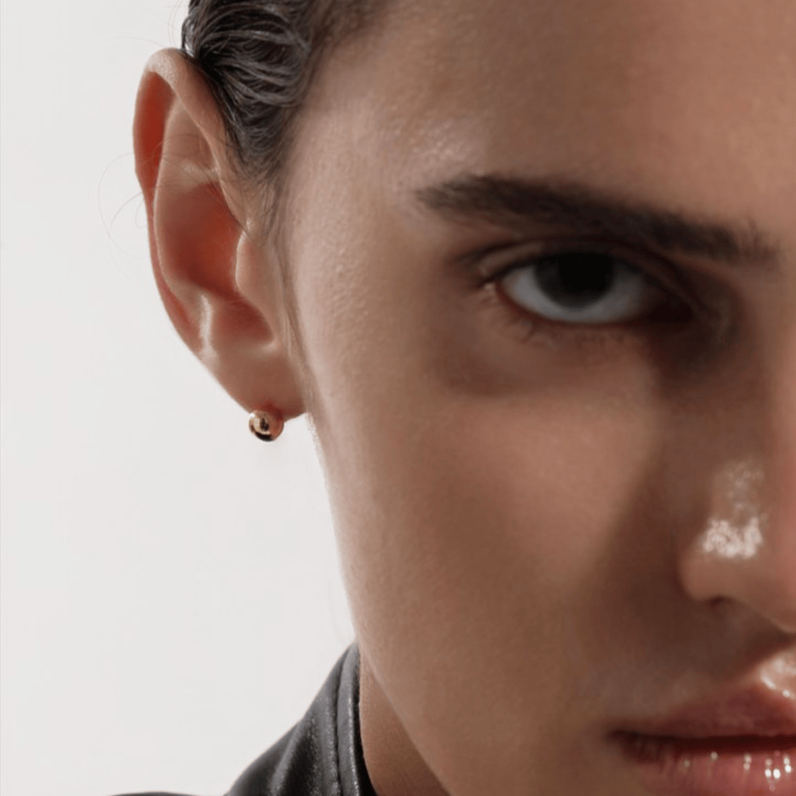 Earstuds, 18k gold plated - Neeka Studios