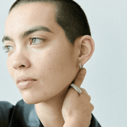 The Ring: silver twist - Neeka Studios