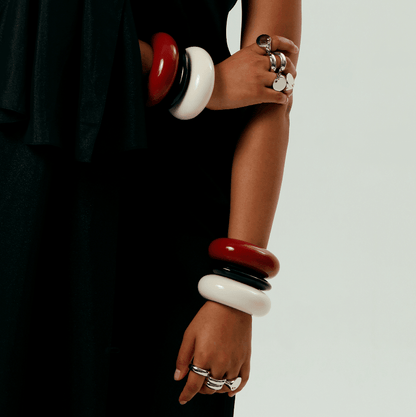 Small Bangle in black - Neeka Studios