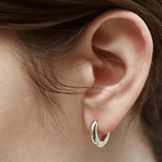 Small hoops: silver - Neeka Studios