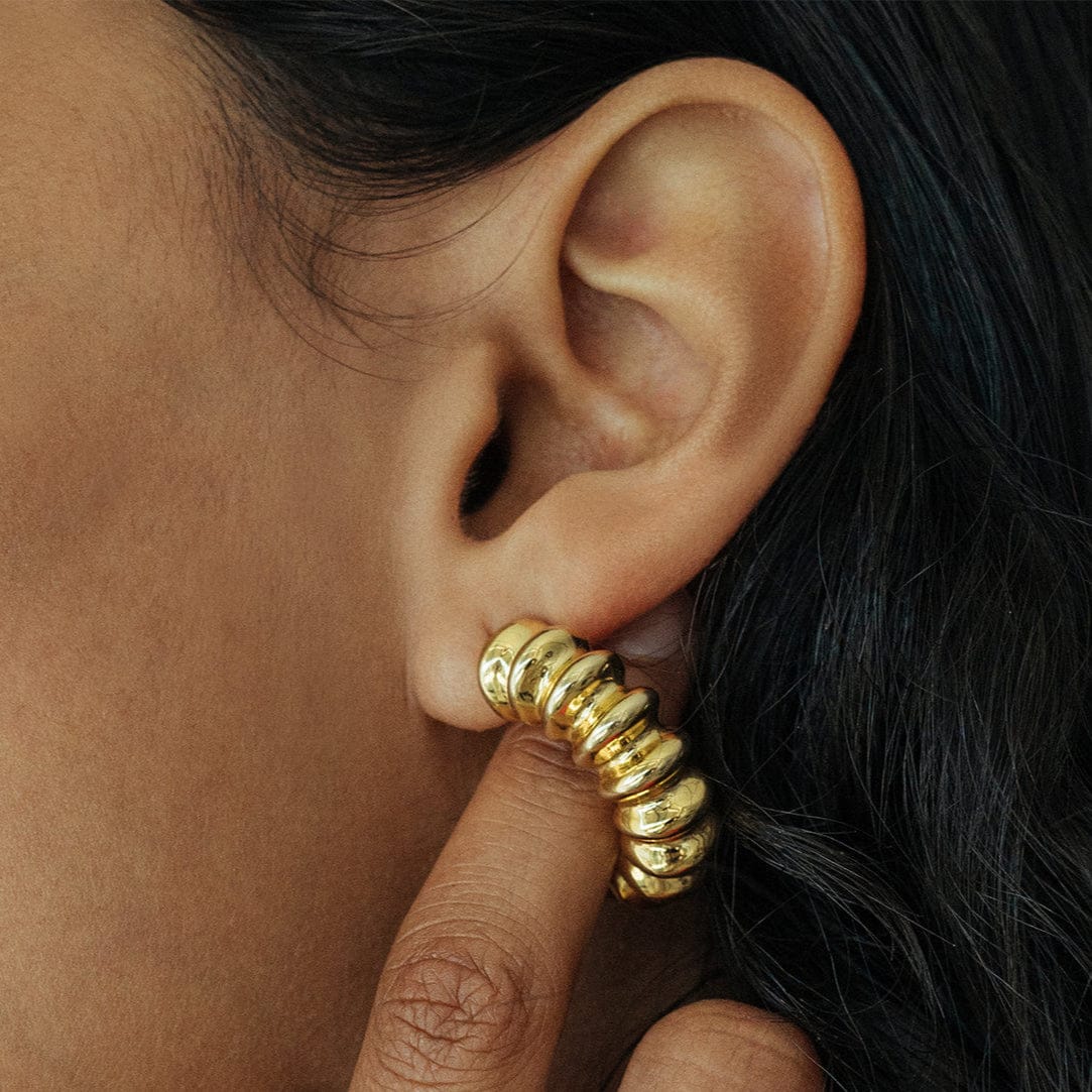 Structured hoops: gold - Neeka Studios